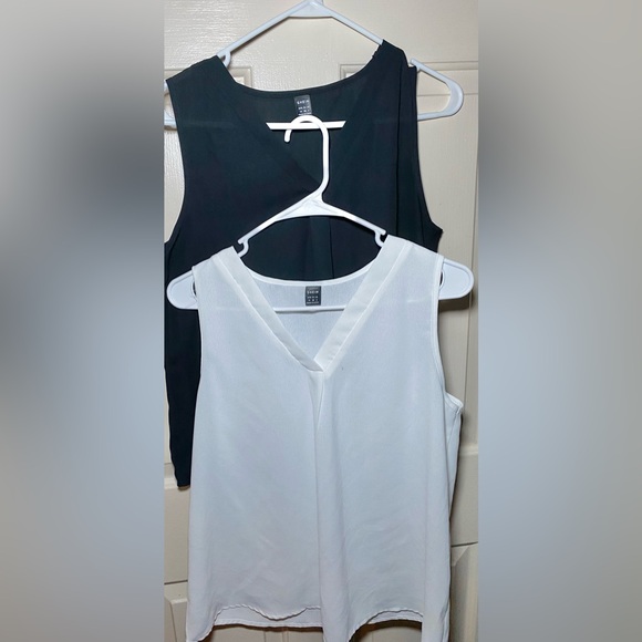 Set of 2‎ Black and White Sleeveless Tanks M - Picture 2 of 4